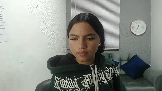 kimmyfuckass online show from 11, 4, 2026