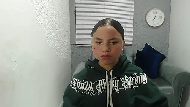 kimmyfuckass online show from 31, 3, 2026