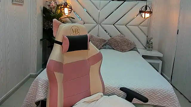 Akimmidoll  online show from 5, 3, 2026