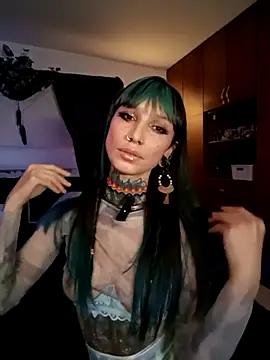 Kiianna Millss online show from 5, 3, 2026