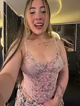 ManuelaVeeleez online show from 21, 4, 2026