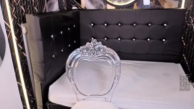 Snapshot of ManuelaVeeleez chatting on 6, 6, 2026 ManuelaVeeleez online show from 6, 6, 2026