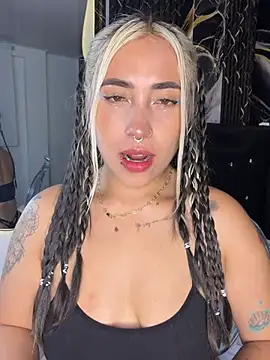 ManuelaVeeleez online show from 26, 6, 2026