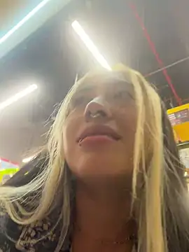 ManuelaVeeleez online show from 20, 6, 2026