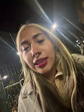 ManuelaVeeleez online show from 12, 6, 2026