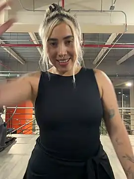 ManuelaVeeleez online show from 10, 7, 2026