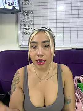 ManuelaVeeleez online show from 24, 7, 2026