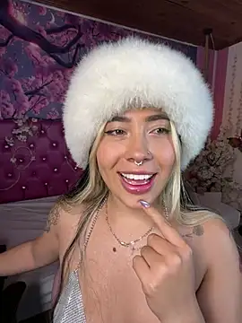 ManuelaVeeleez online show from 19, 7, 2026