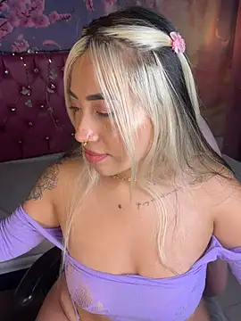 ManuelaVeeleez online show from 5, 7, 2026