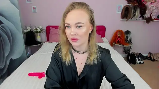 HannahWillow online show from 7, 4, 2026