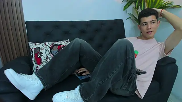 nicocrown online show from 6, 3, 2026