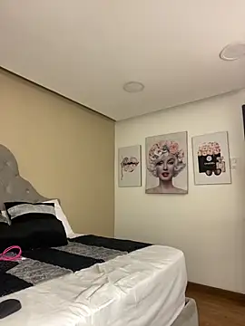 AlmaraRouge online show from 20, 4, 2026