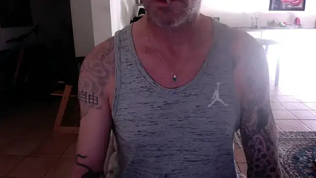 Snapshot of love_save_the_world chatting on 26, 5, 2026 love save the world online show from 26, 5, 2026