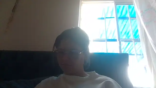 Jiwon Han online show from 15, 5, 2026