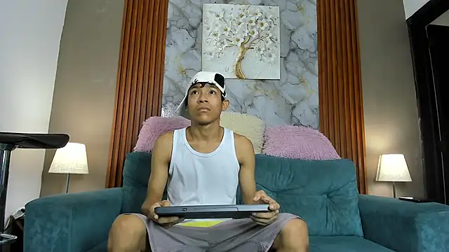 SKINNY BOYXXX online show from 12, 3, 2026