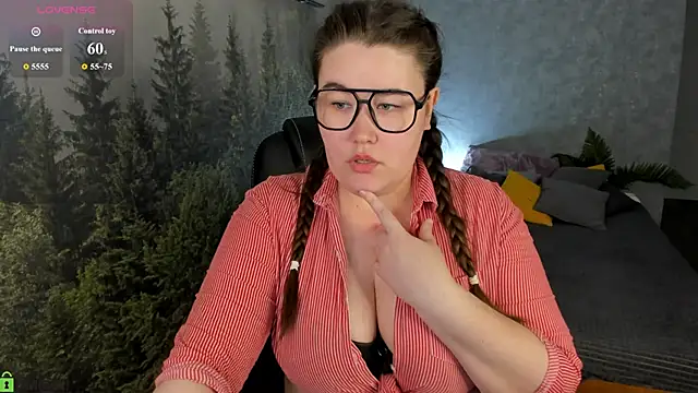 Miss Triss online show from 2, 4, 2026