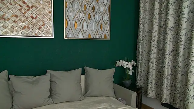 SkinnyNatty online show from 2, 4, 2026