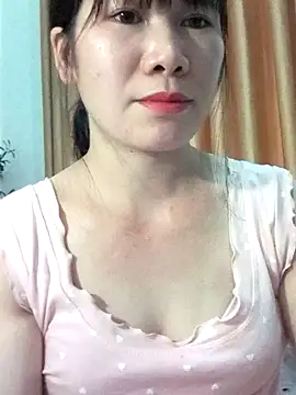 Bondgirl 9 online show from 8, 4, 2026