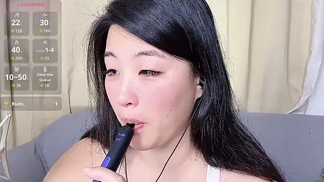 Tavie1744 online show from 16, 4, 2026