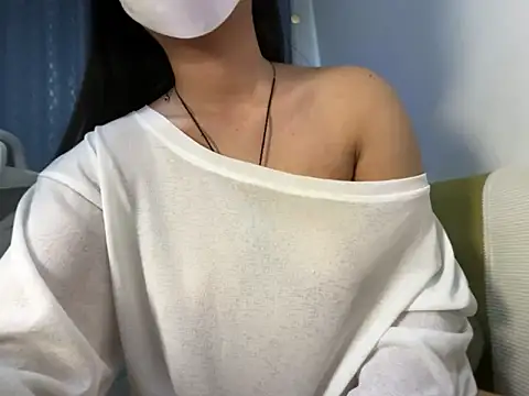 Snapshot of Titi-005 chatting on 13, 5, 2026 Titi-005 online show from 13, 5, 2026