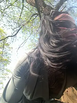 SkinnyLilly online show from 17, 4, 2026