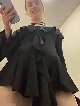 pinkpeachx online show from 16, 4, 2026