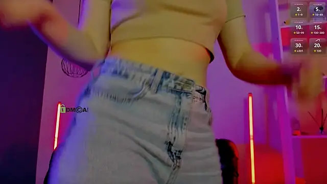 Snapshot of miss_courtney_ chatting on 27, 5, 2026 miss courtney online show from 27, 5, 2026