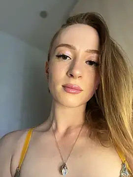 Little Candy 18 online show from 8, 7, 2026