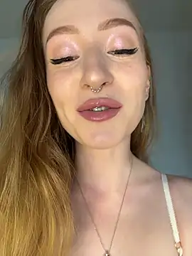 Little Candy 18 online show from 24, 7, 2026
