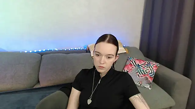 SunyLily online show from 3, 5, 2026