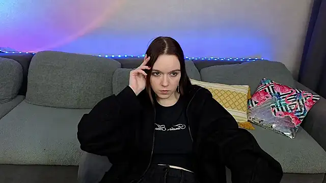 SunyLily online show from 7, 5, 2026