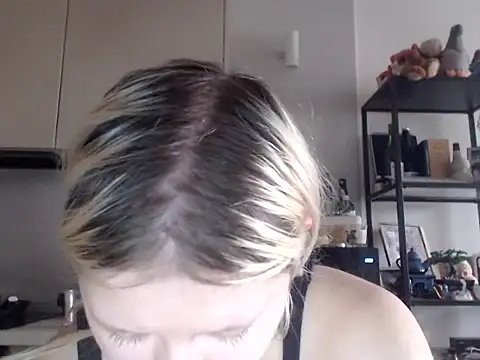Snapshot of LenaSecret19 chatting on 2, 7, 2026 LenaSecret19 online show from 2, 7, 2026