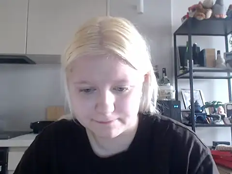 Snapshot of LenaSecret19 chatting on 7, 7, 2026 LenaSecret19 online show from 7, 7, 2026