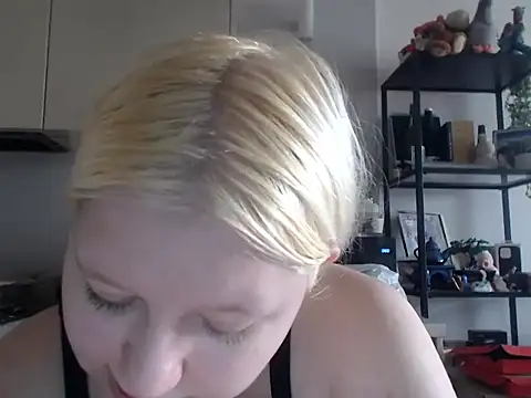 Snapshot of LenaSecret19 chatting on 9, 7, 2026 LenaSecret19 online show from 9, 7, 2026