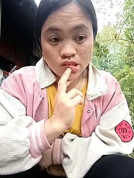 Snapshot of Mayxinh_love chatting on 19, 3, 2026 Mayxinh love online show from 19, 3, 2026