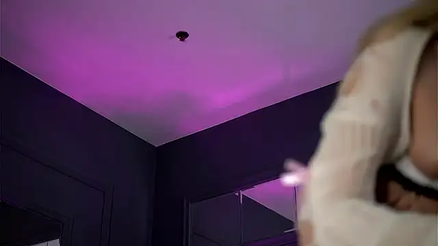 BrattyScarlet online show from 27, 3, 2026