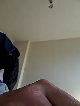 hulllad40 online show from 6, 3, 2026