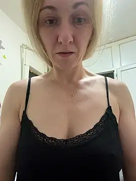 Snapshot of Secret_Ladyx chatting on 22, 5, 2026 Secret Ladyx online show from 22, 5, 2026
