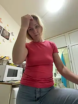 Snapshot of Secret_Ladyx chatting on 2, 6, 2026 Secret Ladyx online show from 2, 6, 2026