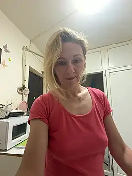 Snapshot of Secret_Ladyx chatting on 15, 6, 2026 Secret Ladyx online show from 15, 6, 2026
