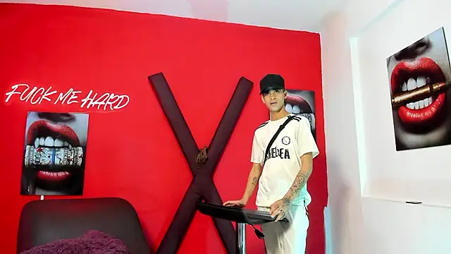 SKYN MAN online show from 26, 3, 2026