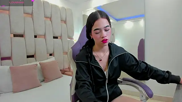 georgina kloss  online show from 8, 4, 2026