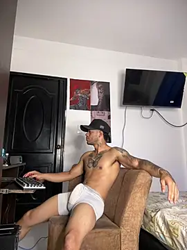 Snapshot of Kenny_romano chatting on 28, 4, 2026 Kenny romano online show from 28, 4, 2026