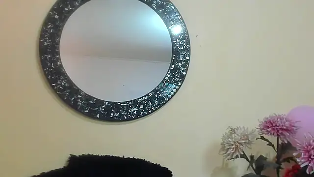 Maye Milf  online show from 18, 4, 2026