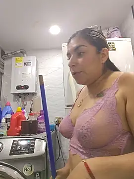 Snapshot of DulceAndChef chatting on 7, 6, 2026 DulceAndChef online show from 7, 6, 2026