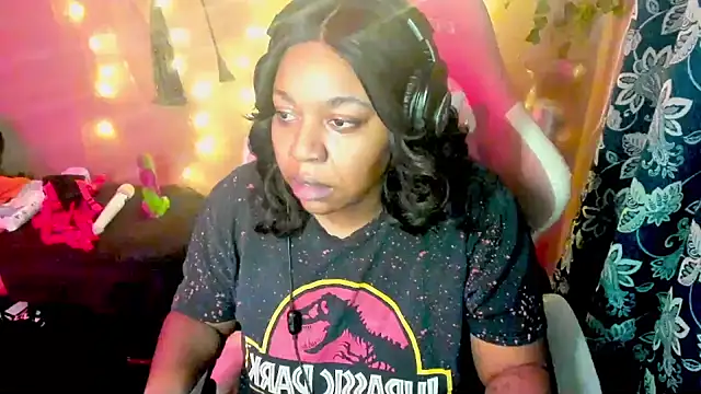 Snapshot of Goddess_MercedesRedd chatting on 22, 4, 2026 Goddess MercedesRedd online show from 22, 4, 2026