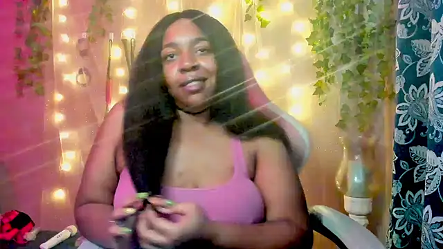 Snapshot of Goddess_MercedesRedd chatting on 18, 4, 2026 Goddess MercedesRedd online show from 18, 4, 2026