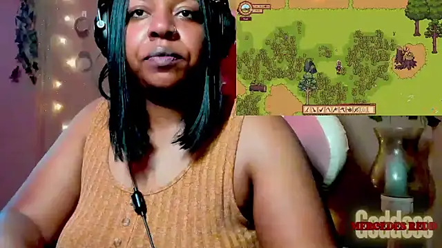 Snapshot of Goddess_MercedesRedd chatting on 15, 6, 2026 Goddess MercedesRedd online show from 15, 6, 2026