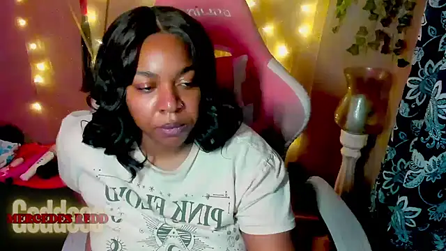 Snapshot of Goddess_MercedesRedd chatting on 23, 5, 2026 Goddess MercedesRedd online show from 23, 5, 2026