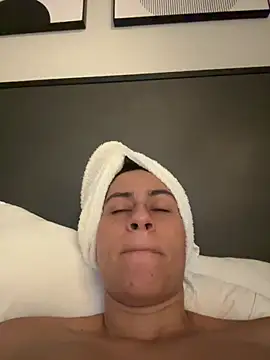 Geovana blan online show from 15, 4, 2026